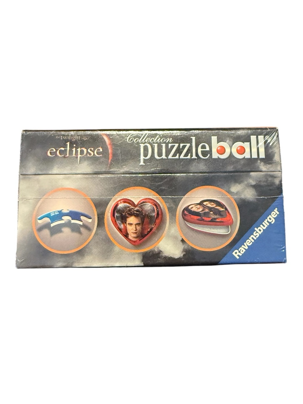 Twilight Eclipse Edward Cullen Treasure Heart 60 Pc Puzzle Ball Ravensburger NWT - Picture 3 of 3
